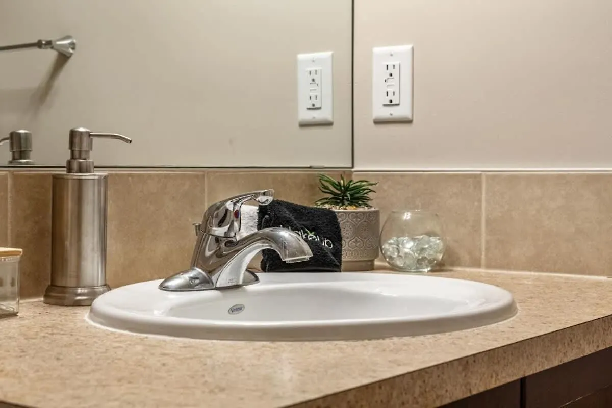 度假居 The Grande 1Bd 1Ba - Full Kitchen Guest Suite 卡加利