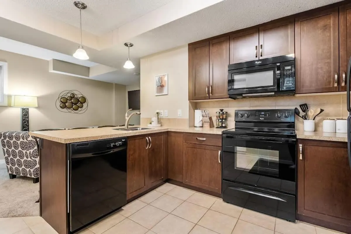 The Grande 1Bd 1Ba - Full Kitchen Guest Suite 卡加利
